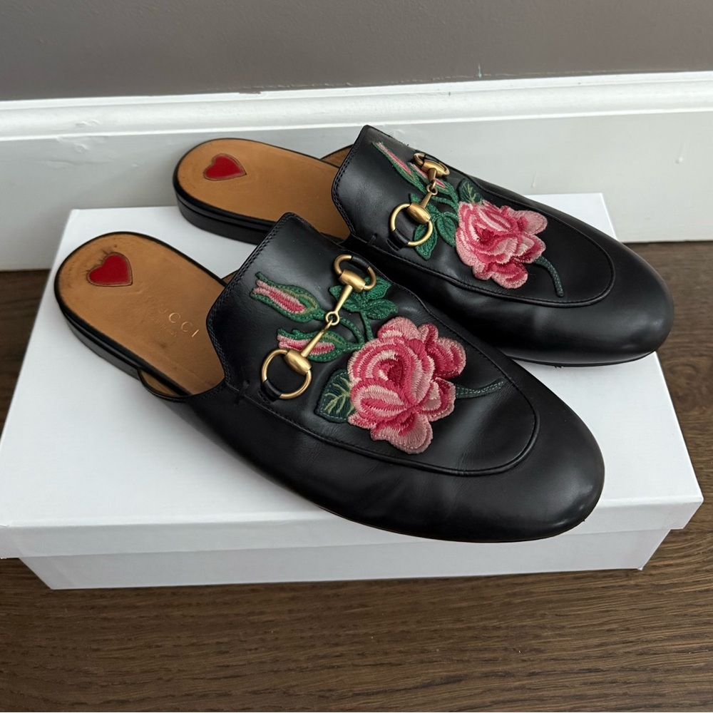 Gucci Floral Embroidered Black Loafers